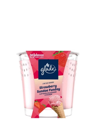 Poza cu Glade by Brise Strawberries, lumanare parfumata, 129 g